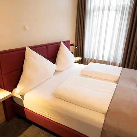 Restaurant Zur Linde Hotell