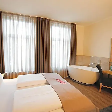 Restaurant Zur Linde Hotell 3*