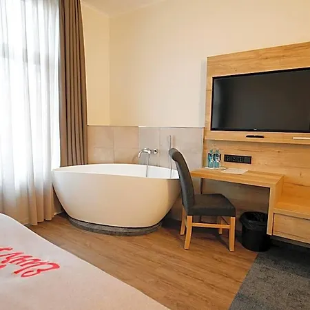 Hotell Restaurant Zur Linde 3*